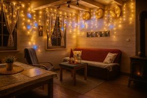 Domek pod Kapeluszem nad jeziorem Patulskim,sauna , opcja balii,kuligi,stok Koszałkowo