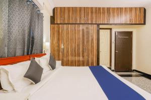 Hotel Urban Suite Near City Center Mall & GVK Mall