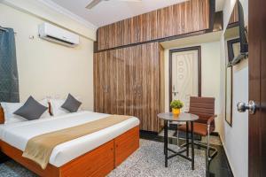 Hotel Urban Suite Near City Center Mall & GVK Mall
