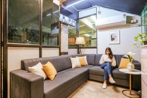 Hotel Urban Suite Near City Center Mall & GVK Mall