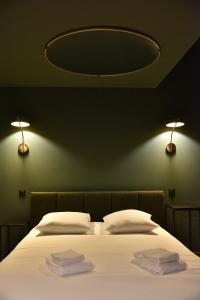 Volupté - L0VE R00M by PRIM0 C0NCIERGERIE