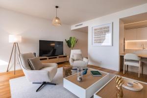 Ocean View Luxury Bayline Apartment