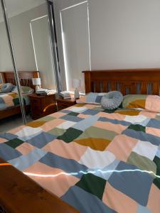 Wellard Nest- Perth- Newly built house, walk to the shops and train station