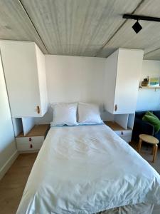 3-min walk from the beach - Studio