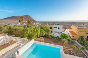 MEDANO4YOU Lava Azul Beach House