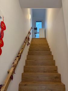 A bright spacious & convenient 2 brm TownHouse