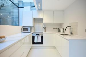Ladbroke Grove Courtyard Apartment