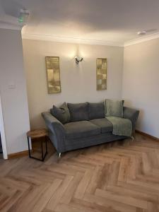 Modern 5-BDR, Family, Free Parking, Super Fast Speed Wi-Fi, Sleeps 10, Contractors, Long Term Stays Allowed