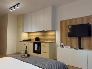 URBAN APARTMENTS Global Premium No 3 11- Balcony - Free Garage