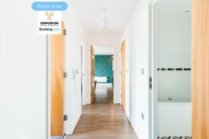 Cutlass Spacious 2BDR Apt By Emporium Property Management Short Lets & Serviced Accommodation Birmingham With Free parking & Free WiFi