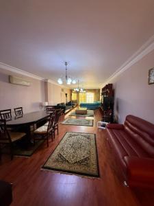 Spacious 3BR Apartment - heart of Heliopolis - 15 min from Airport and 2 min from Heliopolis Sport Club