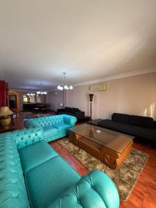 Spacious 3BR Apartment - heart of Heliopolis - 15 min from Airport and 2 min from Heliopolis Sport Club