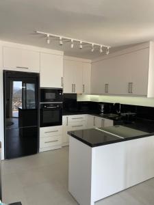 Carpici Kas, Luxury 3 Bed, 3 Bath, Duplex Apartment
