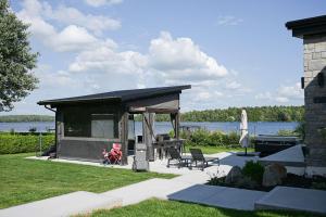 Spa & Comfort - Chalet KG Petit lac Lambton