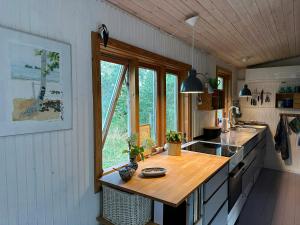 Authentic Cottage By Reersø