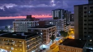 Um lar na praia, Vila Tupi