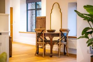 Dartmouth Apartment, Light, Modern and Relaxing