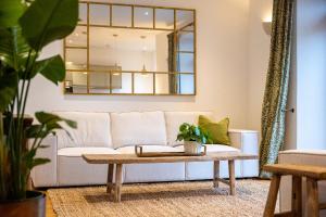 Dartmouth Apartment, Light, Modern and Relaxing