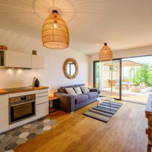 Sea View Villa In Carqueiranne