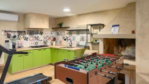 Family villa Nona with pool and grill in Tinjan