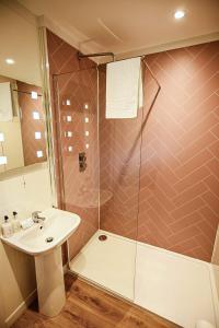 Bluebell Lodge 24 with Hot Tub