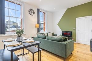 Copperworks Apartment Birmingham City Centre Sleeps 6
