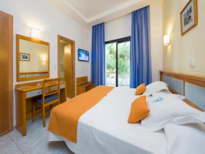Economy Twin Room Ground Floor room in Hotel Osiris Ibiza