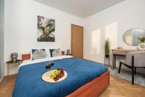 Lumina apartment for family in center Warsaw