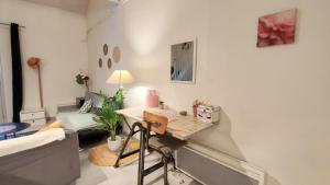 Cosy Acacia T2 - Centre - Place du Forail - Parking gratuit dans la rue