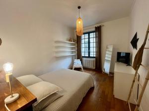 HYPER CENTRE 4 RUE EMILE ZOLA BELLECOUR JACOBINS CELESTINS Wifi ASCENSEUR