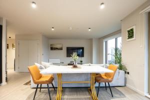 Chic 2Bed Near Castlefield Canals-4min To Station