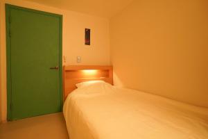 Fun and joyful K-Beauty Salon stay Yeonsinnae Station GTX-A 5 min to Seoul Station Sleeps 5