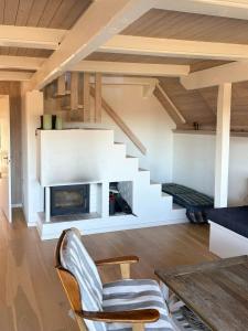 Renovated Fishermans House On Large Natural Plot