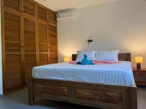 Luxury 5 Bedroom Villa with private Pool in nature