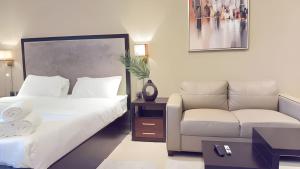 Elite Studio with Burj Khalifa & Pool View