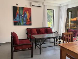 Luxury 3 Bedroom Suite in Villa with Pool in nature