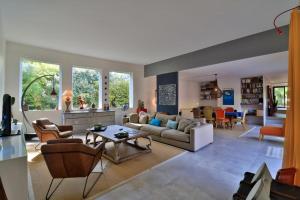 Mediterranean Villa With Sea View In Bormes