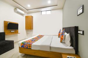 FabHotel Paradise Inn