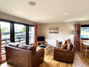 Bluebell Lodge 9 with Hot Tub