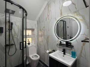 Bright 4-Bed Home Near Cardiff Central & Stadium