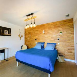 Sea View Villa In Carqueiranne