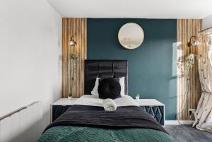 The Penthouse on Bristols Iconic Harbourside