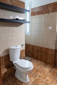 SkyView New Maisonette with private Parking