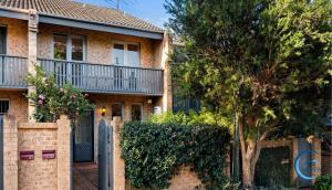 Balmain 3BR - Luxury Waterview Terrace