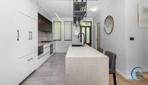 Balmain 3BR - Luxury Waterview Terrace