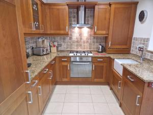 Broadstairs Hideaway With Parking