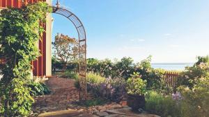 Villa With Lake Vättern Views Near Gränna
