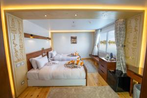 Azhar II Dahabiya Luxury Nile Cruise