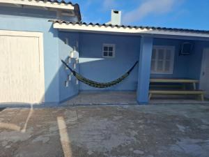 Casa de Praia da Zu com Pátio e Estacionamento