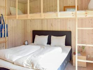 Architect-Designed Wooden House In Tisvilde Lunde